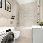 Elegant In With Parking, Garden And Bathtub By Renters Apartamento Poznan