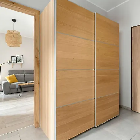 Appartamento Elegant In With Parking, Garden And Bathtub By Renters