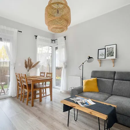 Elegant In With Parking, Garden And Bathtub By Renters アパート