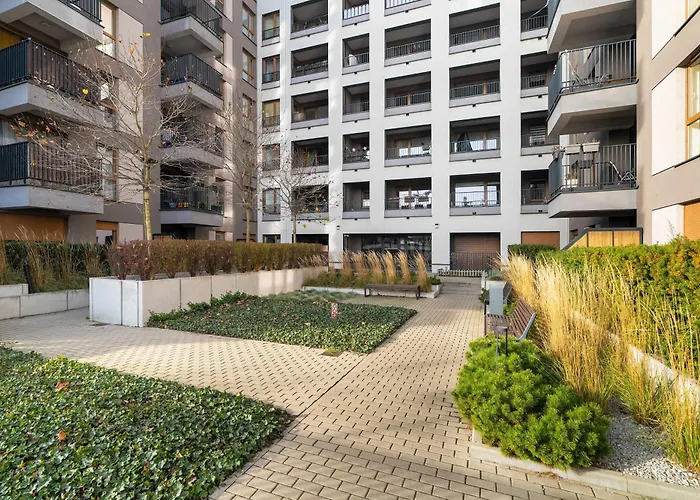 Elegant In With Parking, Garden And Bathtub By Renters פוזנן