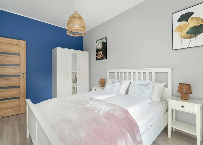 Elegant In With Parking, Garden And Bathtub By Renters